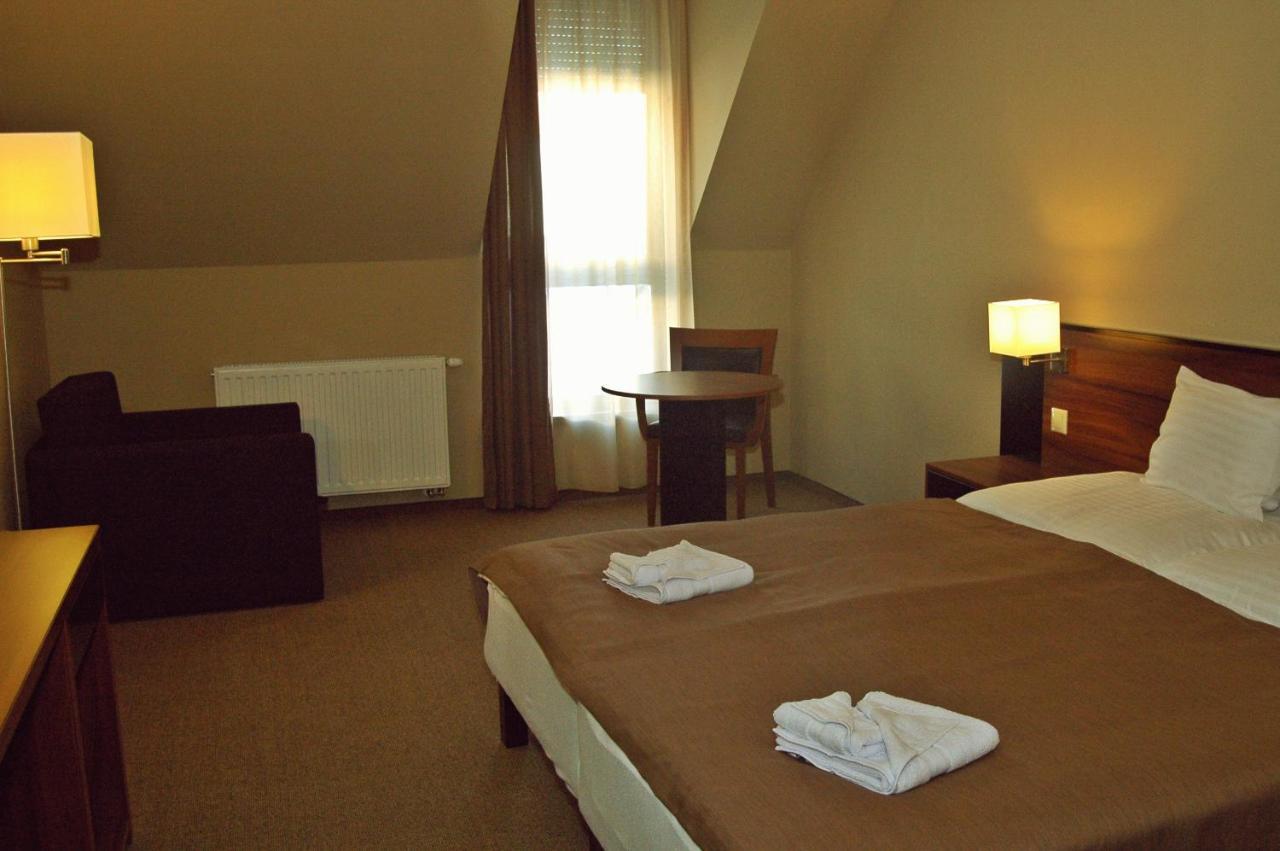 Fiaker Panzio Bed and Breakfast Zalaszentgrót Eksteriør billede